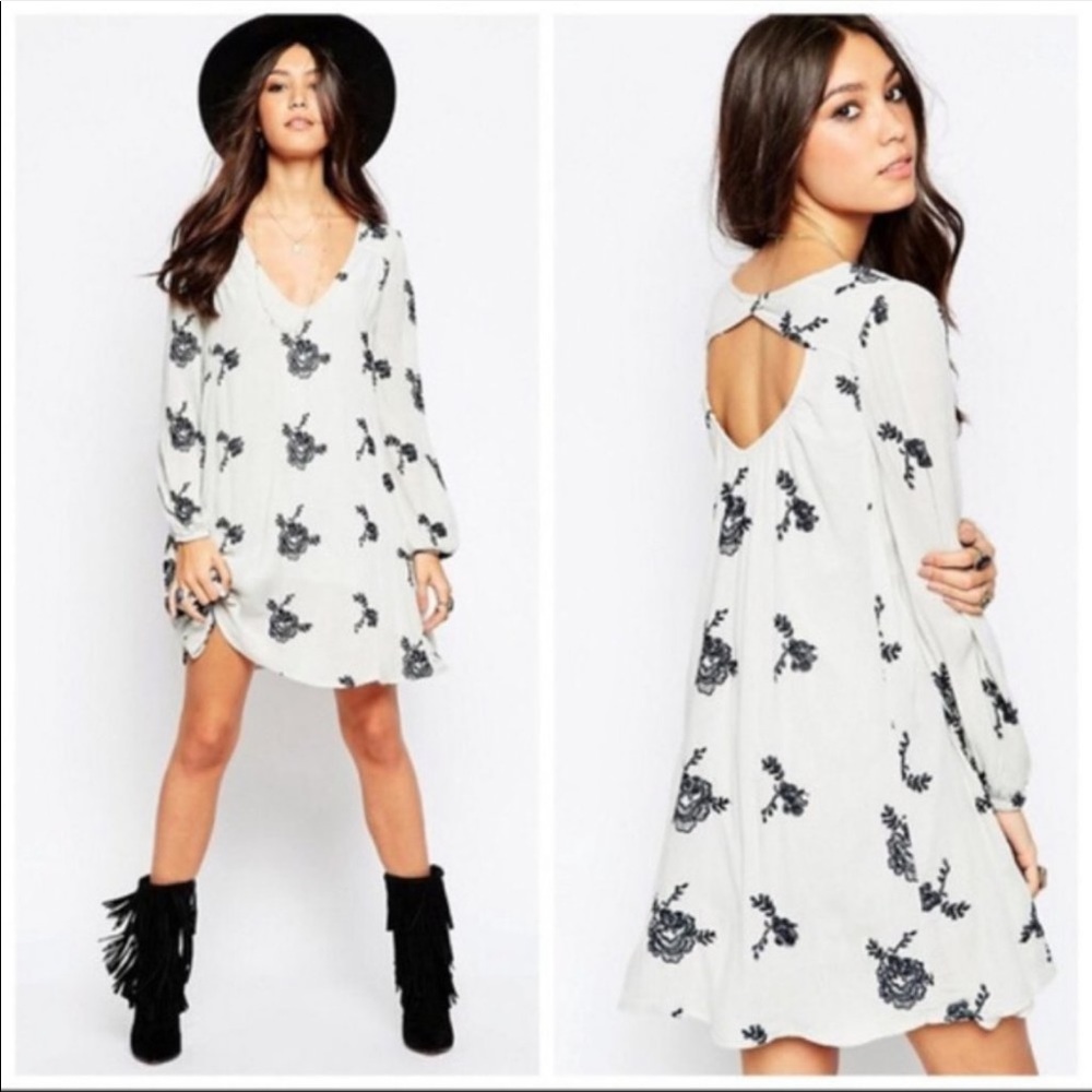FREE PEOPLE White Embroidered Mini Swing Tunic Dress Size XS Excellent Used Cond